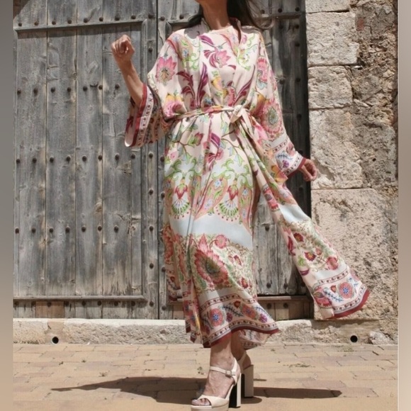 ZARA floral print kimono - Picture 4 of 4